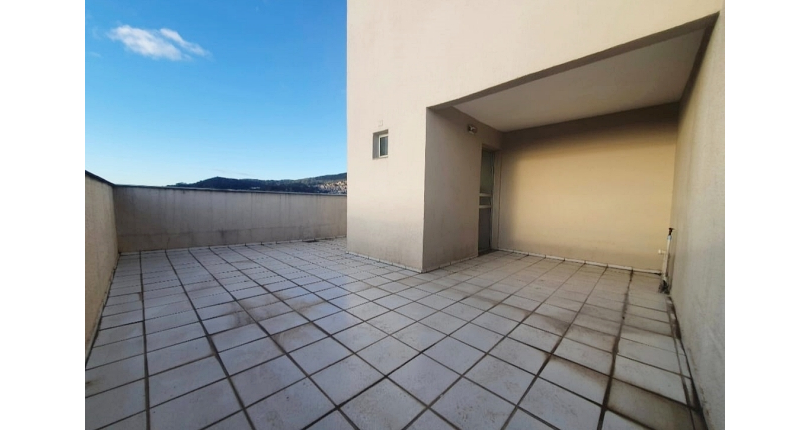 Lindo Apartamento Cobertura à venda no Bairro do Jaraguá na Rua Professor Nobil Marcacini 200