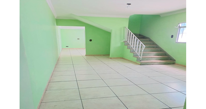 Belo Sobrado à venda na Vila Pirituba na Rua Carlos Malheiro Dias 