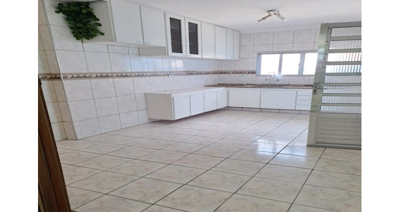 Belo Sobrado à venda na Vila Pirituba na Rua Carlos Malheiro Dias 