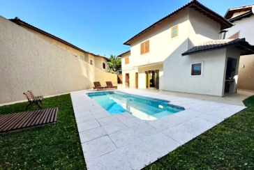 Lindo Sobrado à venda no Bairro do City América na Avenida Cardeal Motta,