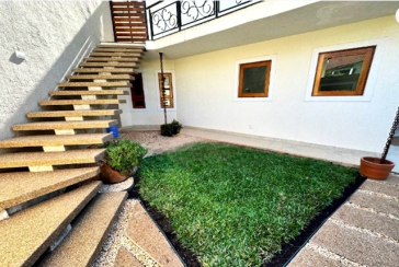 Lindo Sobrado à venda no Bairro do City América na Avenida Cardeal Motta,