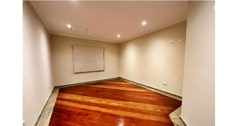 Lindo Sobrado à venda no Bairro do City América na Avenida Cardeal Motta,