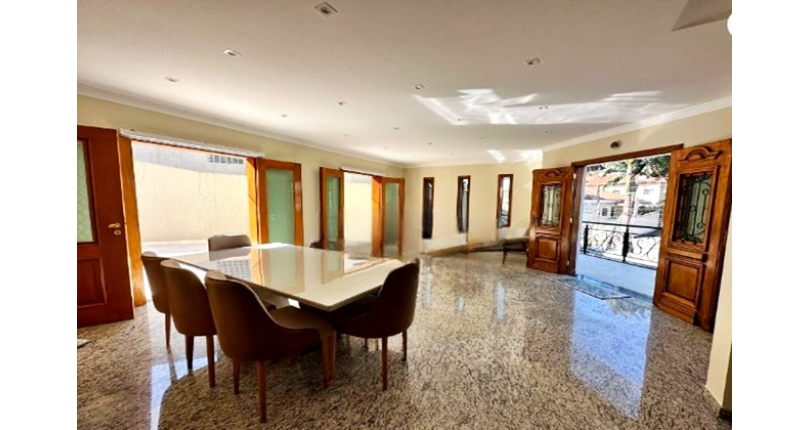 Lindo Sobrado à venda no Bairro do City América na Avenida Cardeal Motta,