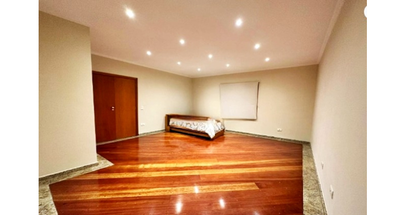 Lindo Sobrado à venda no Bairro do City América na Avenida Cardeal Motta,