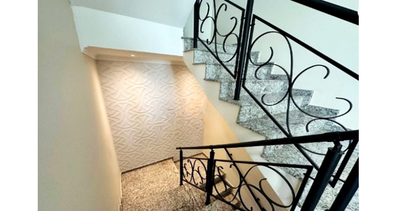 Lindo Sobrado à venda no Bairro do City América na Avenida Cardeal Motta,