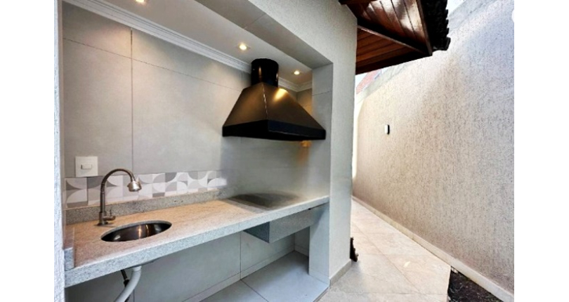 Lindo Sobrado à venda no Bairro do City América na Avenida Cardeal Motta,