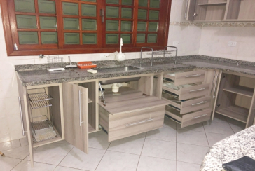  Sobrado à venda no Bairro do Conjunto Habitacional Turística na Rua Perry Salles,