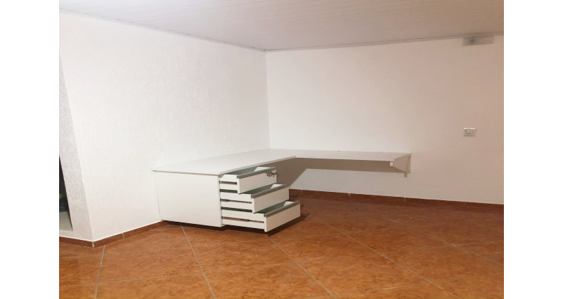  Sobrado à venda no Bairro do Conjunto Habitacional Turística na Rua Perry Salles,