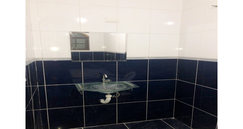  Sobrado à venda no Bairro do Conjunto Habitacional Turística na Rua Perry Salles,