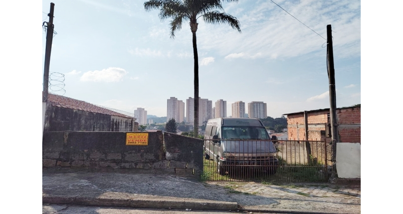Terreno à venda no Bairro da Vila Pirituba na Rua Padre João de Almeida