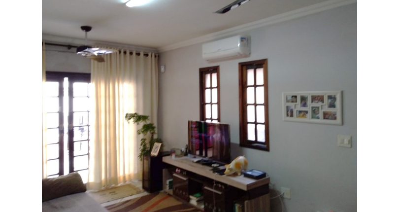 Sobrado à venda Rua Coronel Walter da Silva Porto, Vila Clarice - Imóveis à Venda