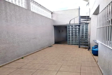  Sobrado à venda no Bairro da Vila Pereira Barreto na Rua Luís Carneiro,