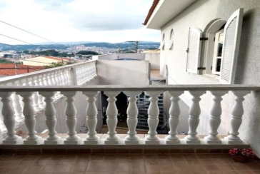  Sobrado à venda no Bairro da Vila Pereira Barreto na Rua Luís Carneiro,