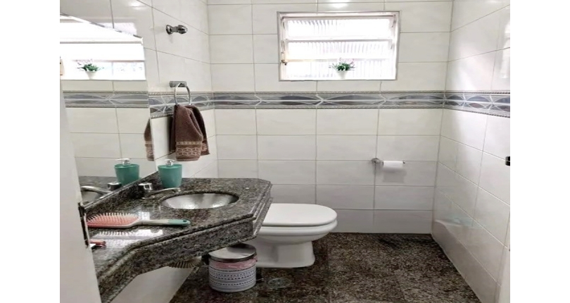  Sobrado à venda no Bairro da Vila Pereira Barreto na Rua Luís Carneiro,