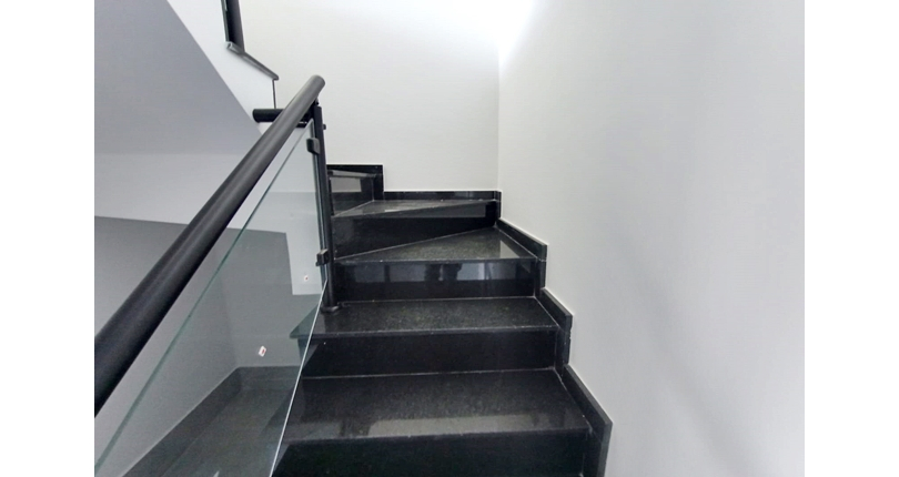 Sobrado novo à venda no Bairro do Jardim Vista Linda na Rua Alto Taquari 32