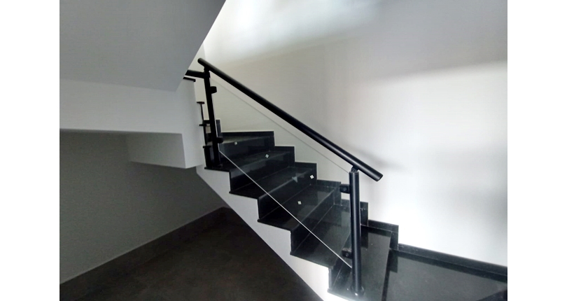 BELO Sobrado novo à venda no Bairro do Jardim Vista Linda na Rua Alto Taquari 34,