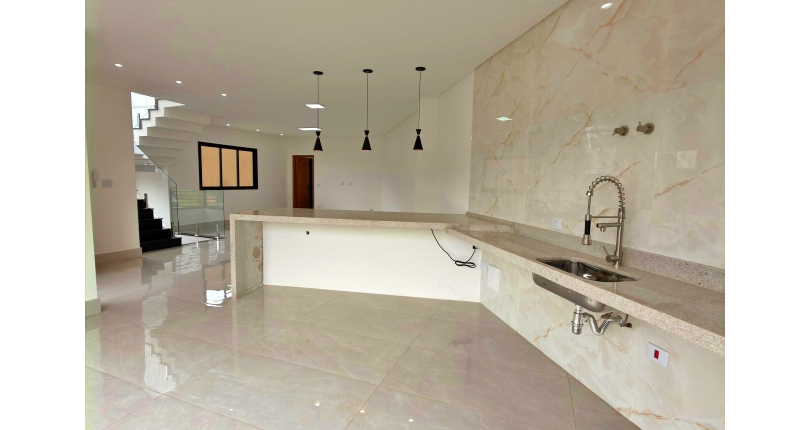 Sobrado à venda Rua das Sálvias, Portais (Polvilho) - Imóveis à Venda