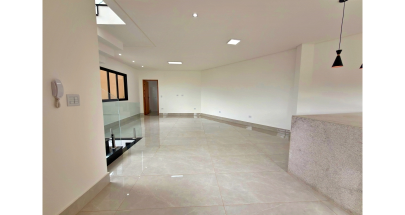 Sobrado à venda Rua das Sálvias, Portais (Polvilho) - Imóveis à Venda