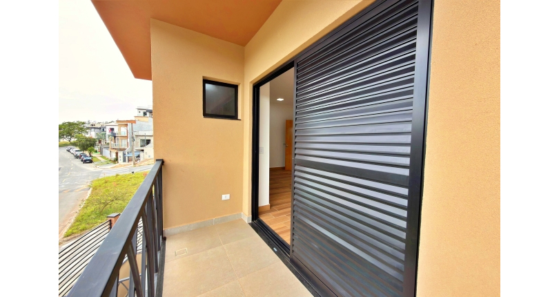 Sobrado à venda Rua das Sálvias, Portais (Polvilho) - Imóveis à Venda