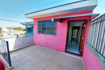 Sobrado à venda no Bairro do Jardim Mangalot na Rua Padre Aníbal Difrância