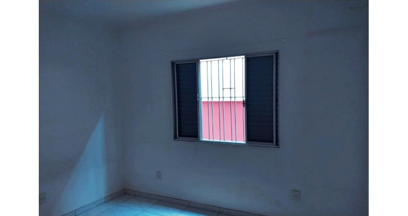 Sobrado à venda no Bairro do Jardim Mangalot na Rua Padre Aníbal Difrância