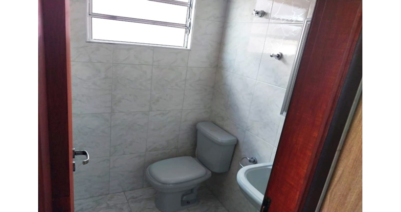 Sobrado à venda no Bairro do Jardim Mangalot na Rua Padre Aníbal Difrância