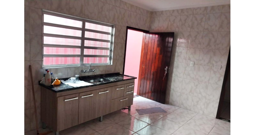 Sobrado à venda no Bairro do Jardim Mangalot na Rua Padre Aníbal Difrância