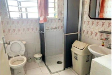 Sobrado à venda no Bairro do Parque São Domingos na Rua Homero Sales