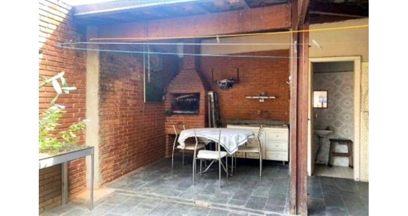 Sobrado à venda no Bairro do Parque São Domingos na Rua Homero Sales