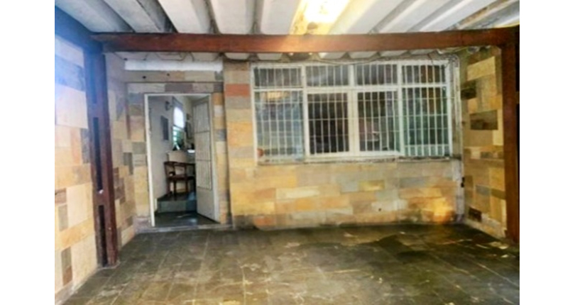 Sobrado à venda no Bairro do Parque São Domingos na Rua Homero Sales