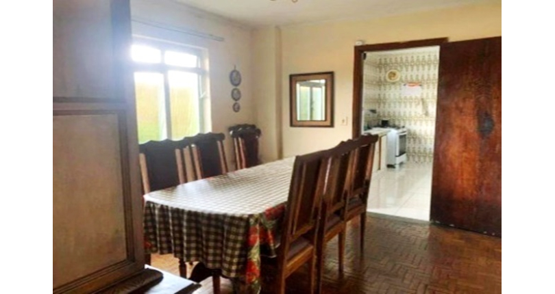 Sobrado à venda no Bairro do Parque São Domingos na Rua Homero Sales