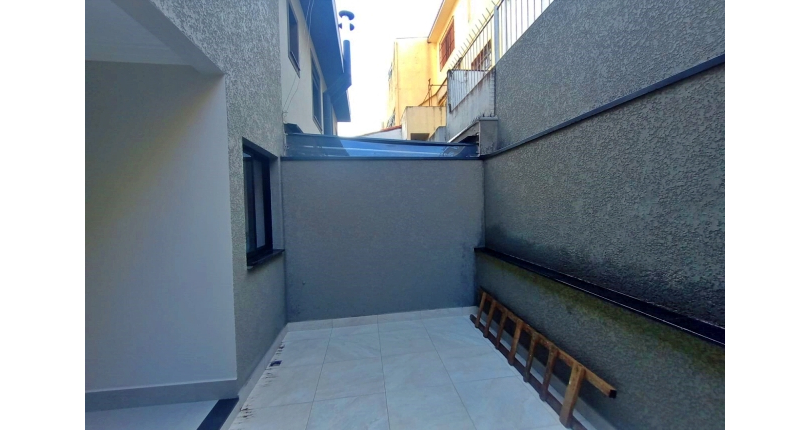 Sobrado novo à venda no Bairro do Parque São Domingos na Rua Vicente Gioberti  36