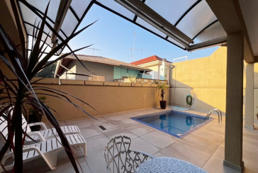 Sobrado à venda no Bairro do Jardim Líbano na Rua Adolfo Laurenti