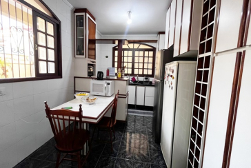 Sobrado à venda no Bairro do Jardim Líbano na Rua Adolfo Laurenti