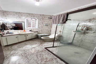 Sobrado à venda no Bairro do Jardim Líbano na Rua Adolfo Laurenti