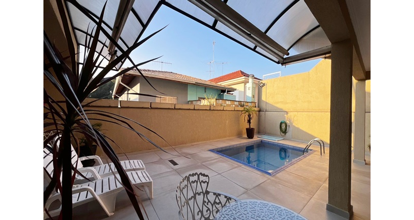 Sobrado à venda no Bairro do Jardim Líbano na Rua Adolfo Laurenti