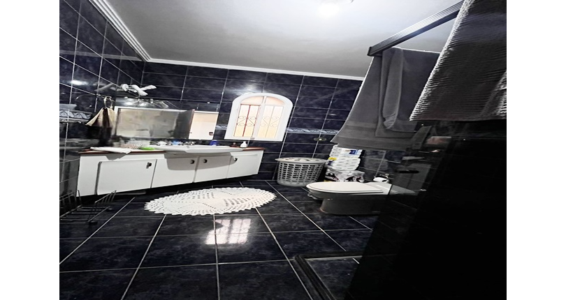 Sobrado à venda no Bairro do Jardim Líbano na Rua Adolfo Laurenti