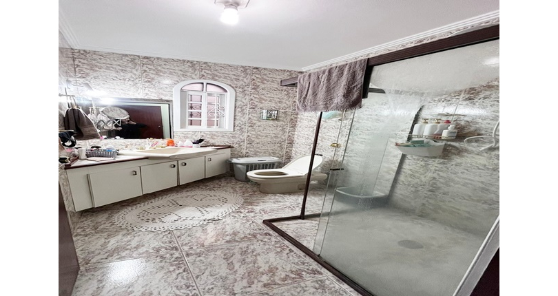 Sobrado à venda no Bairro do Jardim Líbano na Rua Adolfo Laurenti