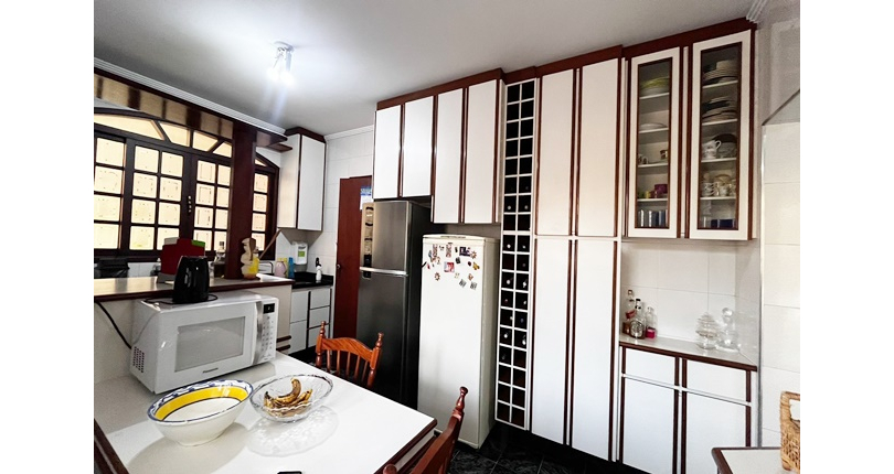 Sobrado à venda no Bairro do Jardim Líbano na Rua Adolfo Laurenti