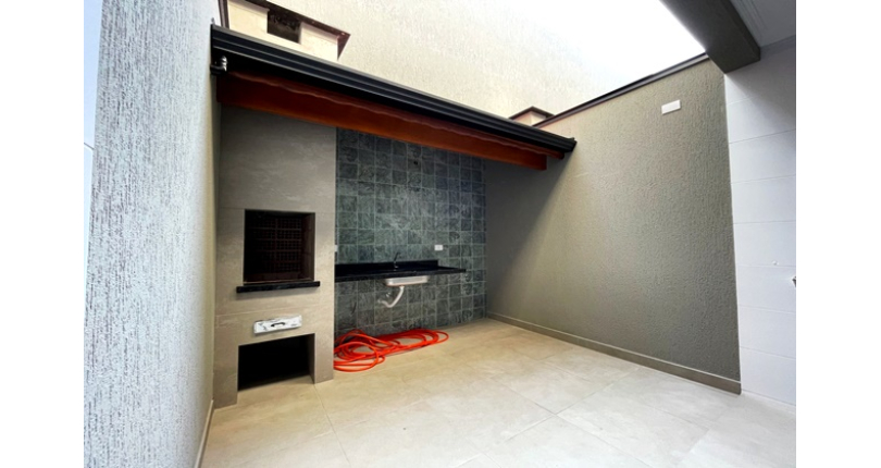 Sobrado novo à venda no Bairro do Jardim Felicidade (Zona Oeste) na Rua Rosálio José da Conceição 469,