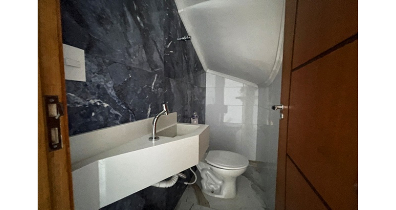 Sobrado novo à venda no Bairro do Jardim Felicidade (Zona Oeste) na Rua Rosálio José da Conceição 469,