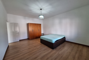  Casa Térrea à venda no Bairro do Parque São Domingos na Rua Vicente Gioberti 