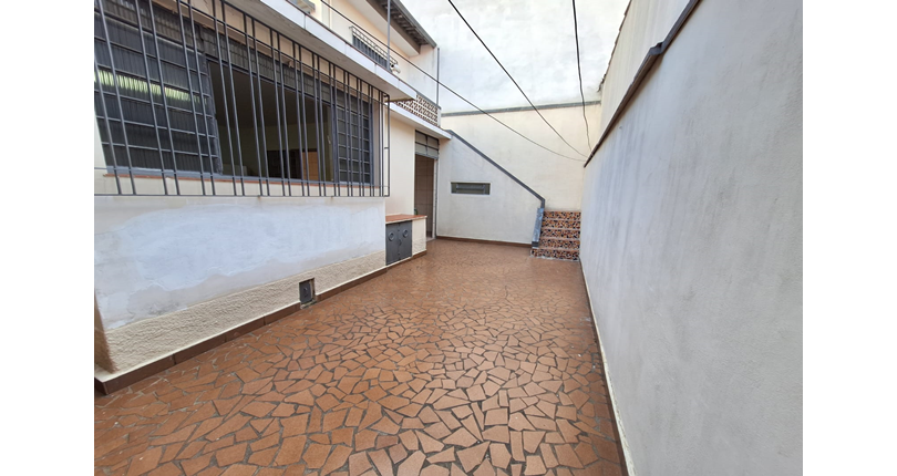  Casa Térrea à venda no Bairro do Parque São Domingos na Rua Vicente Gioberti 