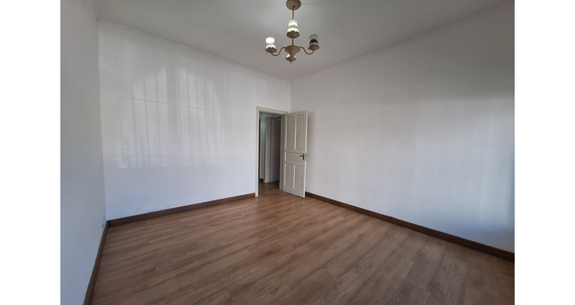  Casa Térrea à venda no Bairro do Parque São Domingos na Rua Vicente Gioberti 