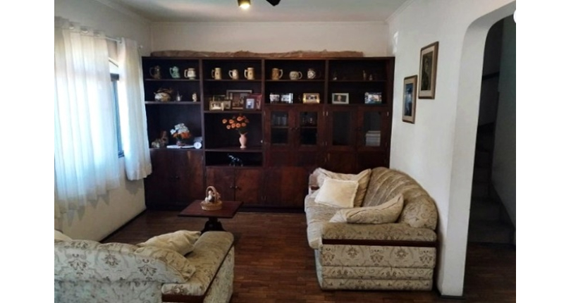 Sobrado à venda no Bairro do Parque Maria Domitila na Rua Domingos de Magalhães