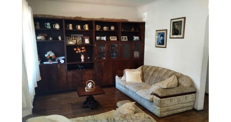 Sobrado à venda no Bairro do Parque Maria Domitila na Rua Domingos de Magalhães