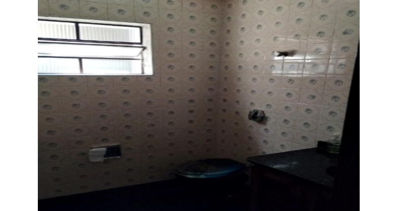 Sobrado à venda no Bairro do Parque Maria Domitila na Rua Domingos de Magalhães