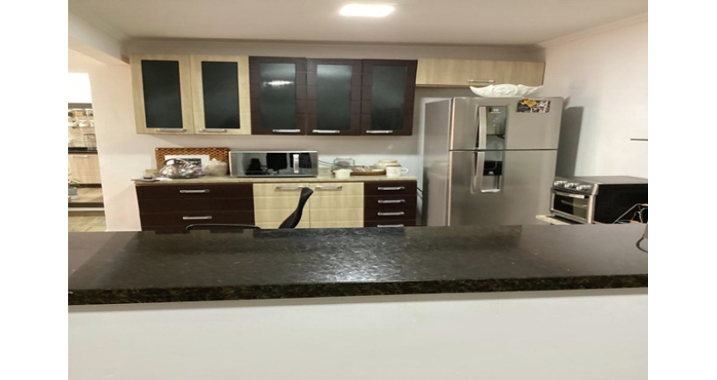 Casa térrea à venda no Bairro do Parque Panamericano na Rua Josefa Fontoura, 