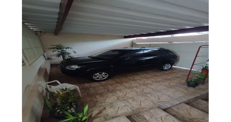 Casa térrea à venda no Bairro do Parque Panamericano na Rua Josefa Fontoura, 