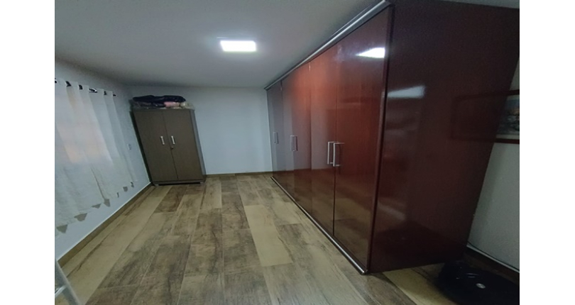 Casa térrea à venda no Bairro do Parque Panamericano na Rua Josefa Fontoura, 